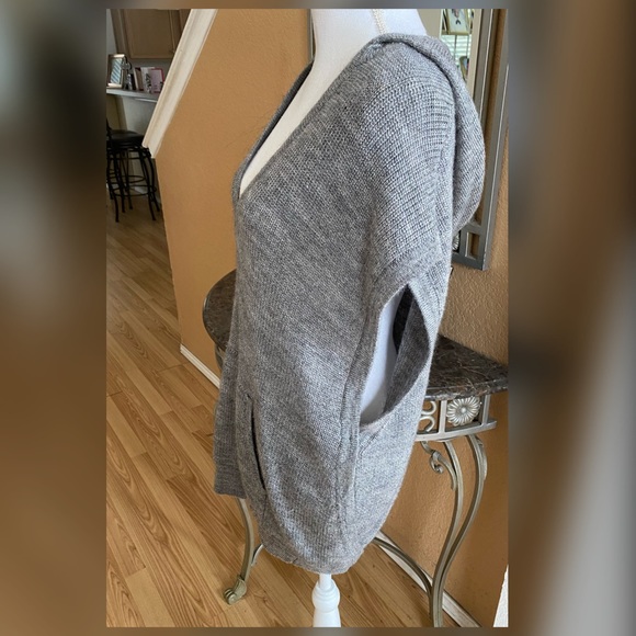 ✨Beautiful Grey Vest Cardigan with Hood✨ - Picture 2 of 6